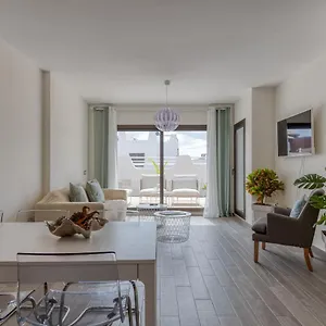 Apartment Homeforguest Flat With Large Terrace In Modern Residential Complex With Swimming Pool, Caleta De Fuste