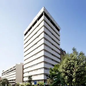 apt-residencia-universitaria-resa-lesseps.topbarcelonahotels.com/